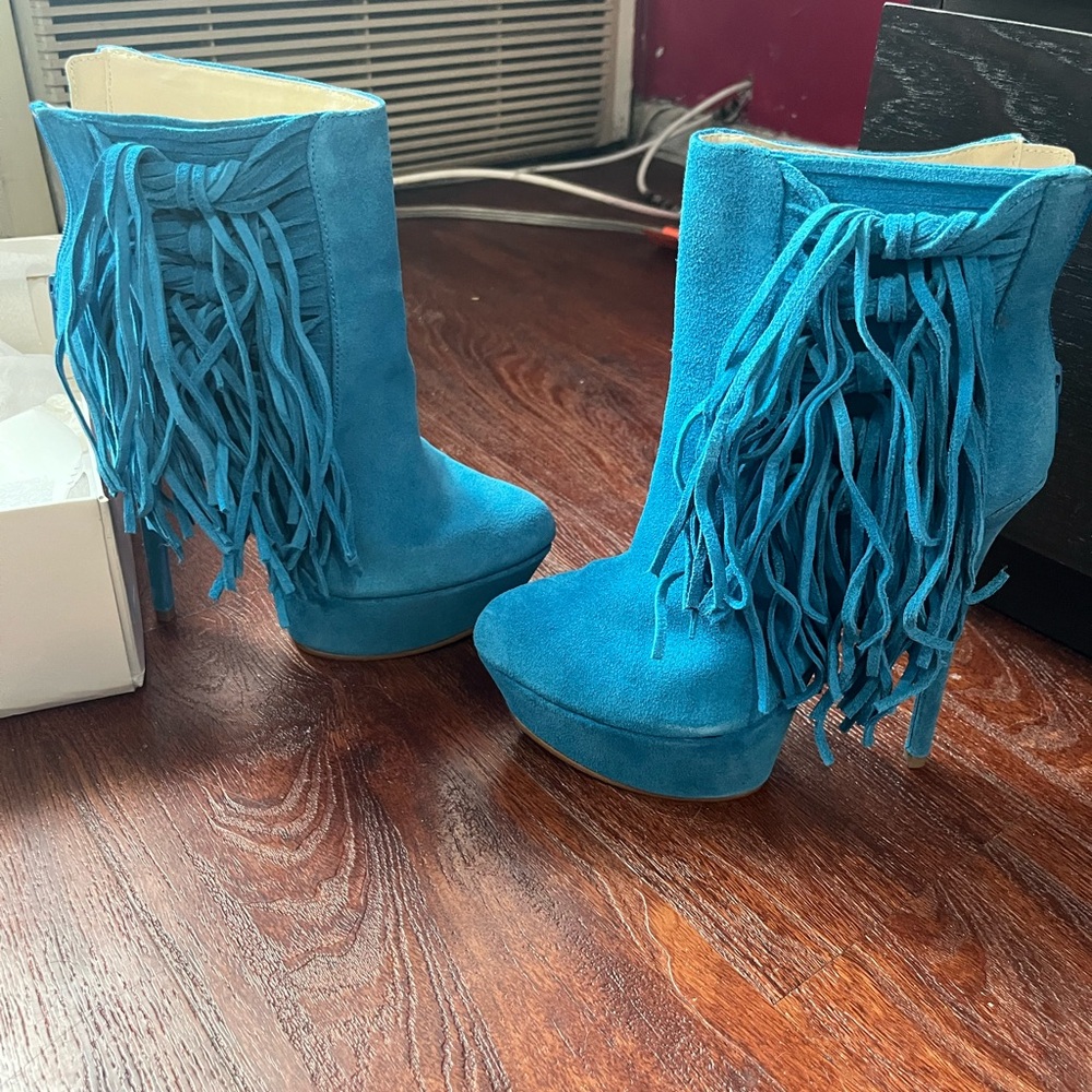 NIB Steve Madden Fringed Blue Platform Boots